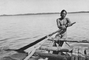 Pescatore sulla sua canoa, c1890, 1910