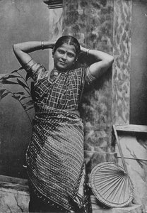 Signora Tamil di alta casta, c1890, 1910 da Alfred William Amandus Plate