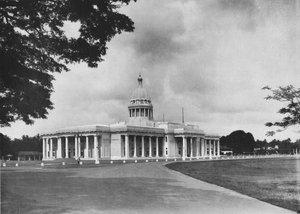 Nuovo Municipio, Colombo, Ceylon, c1890, 1910 da Alfred William Amandus Plate