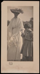 Alice Broughton foto di Agnes Pelton con giovane cugino alla 