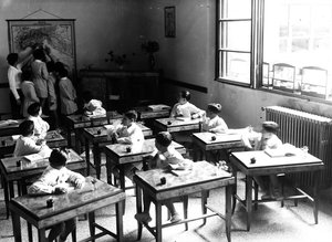 Villa Rosa Maltoni Mussolini: ragazzi in aula