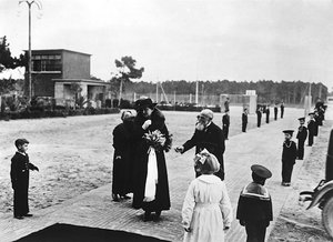 Villa Rosa Maltoni Mussolini: visita ufficiale di Elena del Montenegro, moglie di Vittorio Emanuele III da Fratelli Alinari