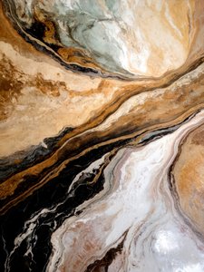 Il flusso del marmo dorato
