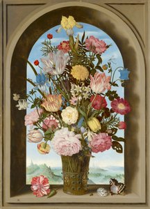 Vaso di fiori in una finestra