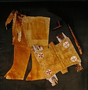 Ghette e gambali (pelle e perline)