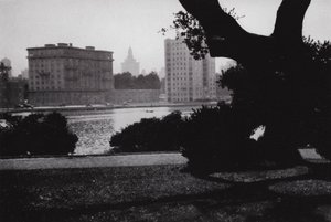 California: Oakland, Lago Merritt, nel cuore della città, circondato da grandi edifici e molte belle case da American Photographer (after)