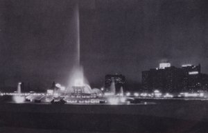 Chicago: Fontana di Buckingham, Illuminazione Notturna da American Photographer (after)
