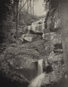 Cascata di Fall Creek, Carolina del Nord (foto in b/n) da American Photographer (after)