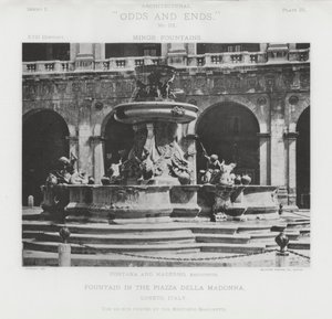 Fontana in Piazza Della Madonna, Loreto, Italia