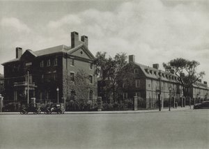 Università di Harvard: Phillips Brooks House; Mower Hall, Dormitorio; Lionel Hall, Dormitorio da American Photographer (after)