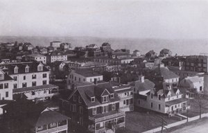 Old Orchard Beach, Maine: Il villaggio guardando a est dalla Old Orchard House da American Photographer (after)