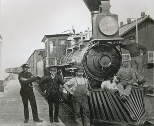Un treno merci della ferrovia Central Pacific con l
