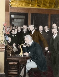 Alexander Graham Bell (1847-1922) inaugura la linea a lunga distanza New York-Chicago, 18 ottobre