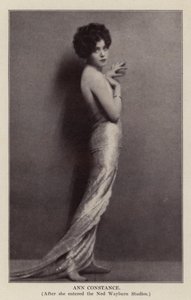 Ann Constance (foto b/n) da American Photographer
