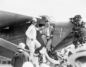 Capitano e Mrs. P Erwin alla presentazione del Dallas Spirit a Love Field, 6 agosto 1927