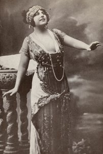 Geraldine Farrar, nel ruolo di "Tosca" (foto b/n) da American Photographer