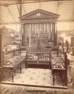Esposizione della Kuffel & Esser, Main Building, Centennial International Exhibition, Philadelphia, 1876 da American Photographer