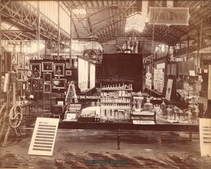 Esposizione della Lenoir & Forster, Main Building, Centennial International Exhibition, Philadelphia, 1876 da American Photographer