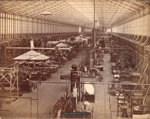 Machinery Hall, South Avenue, Esposizione Internazionale del Centenario di Filadelfia, 1876 da American Photographer