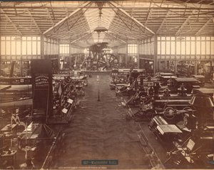 Machinery Hall, dal lato nord, Esposizione Internazionale del Centenario di Filadelfia, 1876 da American Photographer