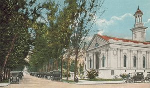 Miami, Florida, 1925 circa: Street View, che mostra la chiesa presbiteriana (foto a colori) da American Photographer