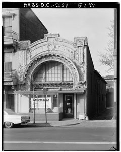 Teatro Mount Vernon, 918 Ninth Street Northwest, Washington, Distretto di Columbia, DC, 30 novembre 1969 da American Photographer