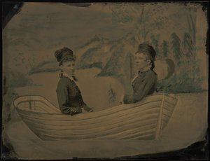 Ritratto di due donne in barca, 1880 (foto) da American Photographer