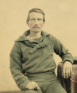 Ritratto di un marinaio in uniforme dell