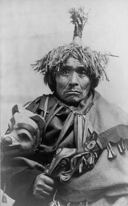 Dottore indiano Takou, Alaska, c.1899 da American Photographer