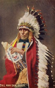 Tall Man Dan, Sioux (foto) da American Photographer