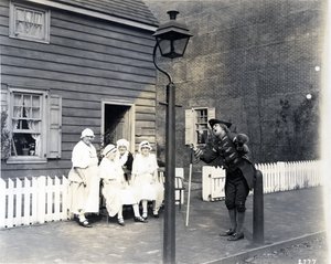 Banditore sulla High Street da American Photographer