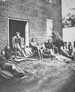 Soldati feriti dopo la battaglia di Chancellorsville, maggio 1863 da American Photographer