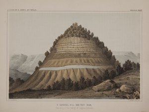 Una collina conica, alta 500 piedi, nella valle di Laguna Colorado da American School