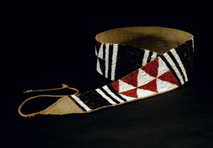 Cintura Cerimoniale di una Donna, tribù Maidu, California