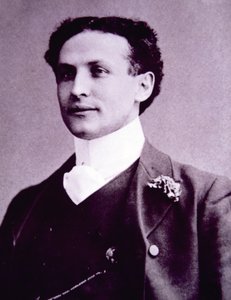 Harry Houdini da American School