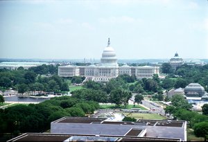 Veduta del Campidoglio degli Stati Uniti e del National Mall da American School