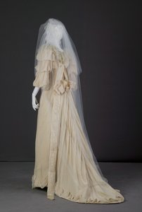 Abito da sposa, 1892 da American School