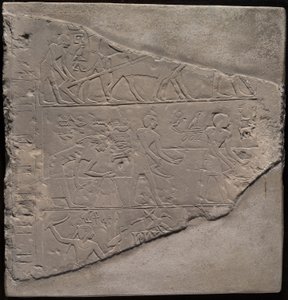 Frammento di stele raffigurante l