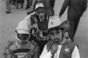 CROTONE, BAMBINI IN MASCHERA 1957, Crotone