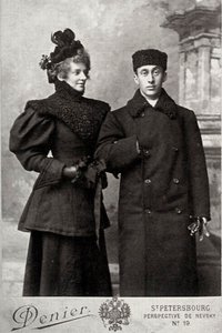 Zinaida Gippius, poetessa russa, con lo storico dell