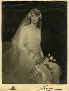 Fotografia di matrimonio di Lady Anne Hunloke (nata Cavendish) da Thomas Kelly