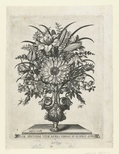 Vaso grottesco con fiori, tra cui un girasole da Anonymous