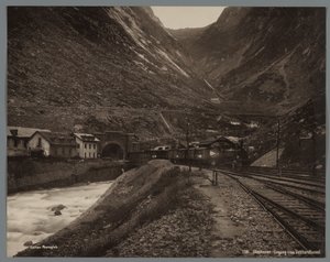 Ingresso del tunnel del Gottardo a Göschenen da Anonymous