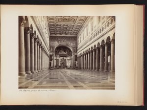 Interno della Basilica di San Paolo fuori le Mura a Roma, Italia