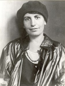 Anna Freud - Anonimo. Fotografia da Anonymous Anonymous