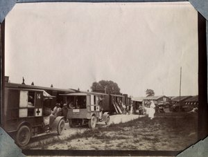 Prima Guerra Mondiale 1914-1918: vaccinazione dei soldati da parte delle infermiere della Croce Rossa Francese alla stazione di Saint Gilles (Saint-Gilles) nella Manica, Bassa Normandia, Francia. Fotografia anonima giugno 1917. Collezione privata, Stella. da Anonymous Anonymous