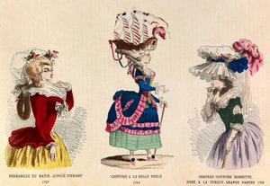Da sinistra a destra: Deshabille du matin chiamato Pierrot nel 1787; Acconciatura a la Belle Choule nel 1780; Cappello e abito a grande ornamento turco nel 1786