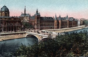 Parigi: vista esterna della Conciergerie sull