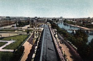 Parigi: panorama verso il Louvre. La Senna e la Cattedrale di Notre Dame, a destra. Fotografia del 1920 in 