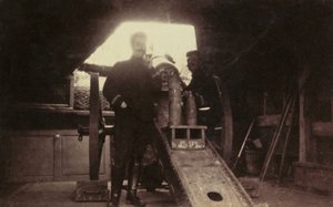Fotografia da un album personale di un tenente di fanteria durante i primi mesi della Prima Guerra Mondiale da Anonymous Anonymous